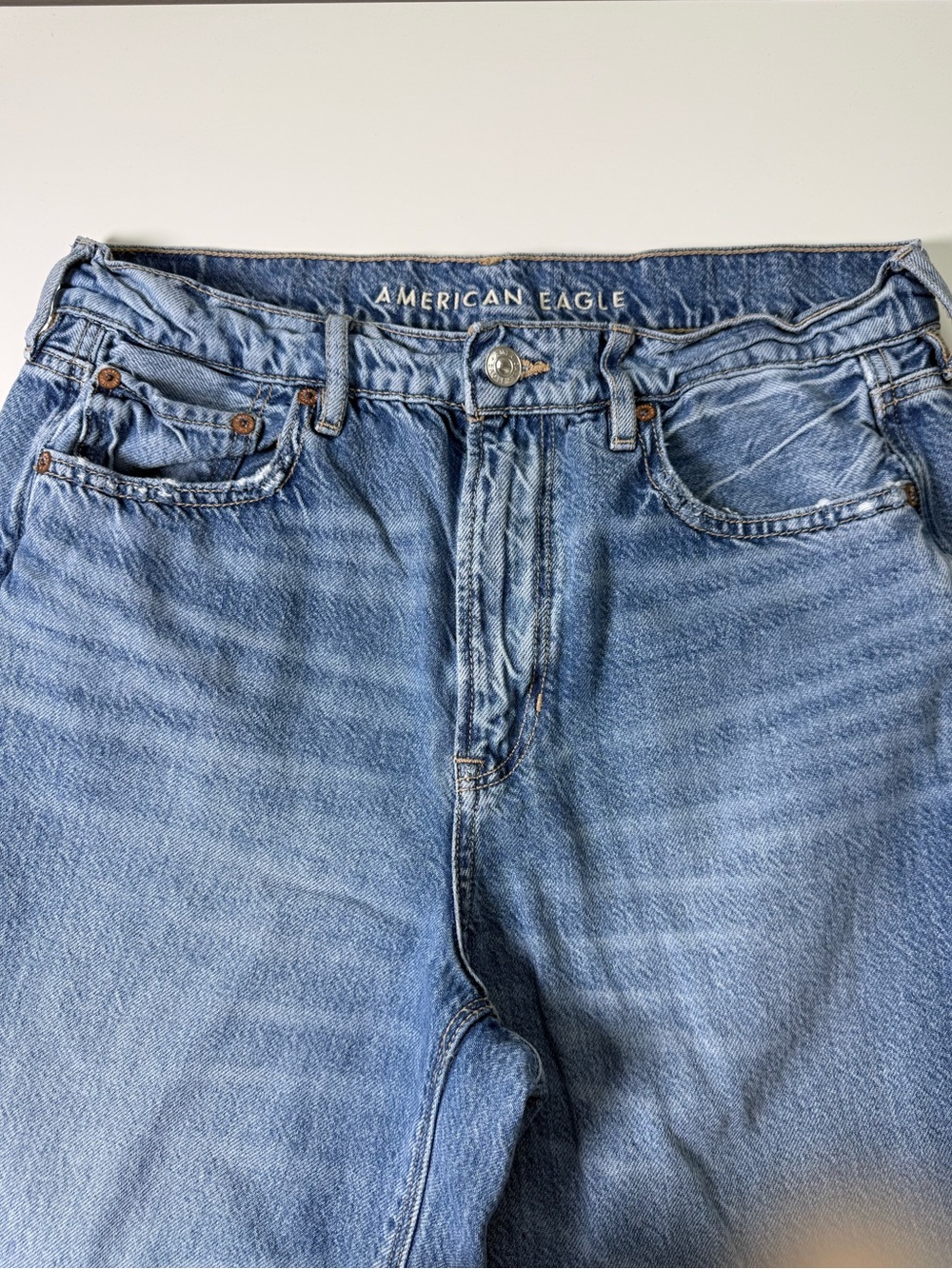 American Eagle | Super High Rise Baggy Wide Leg Jeans | Light Wash | 10 Regular - Picture 3 of 15
